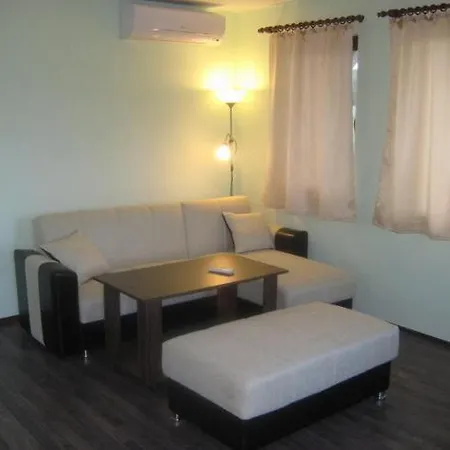 Holidays Гостевой дом 3*